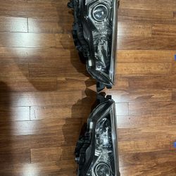 New Headlight ( Toyota 4 Runner Pro 2023)