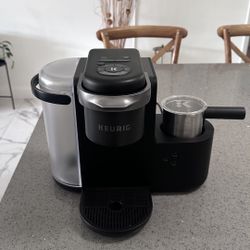 🇺🇸 Keurig K-Café Coffee, Latte & Cappuccino Maker – Great Condition