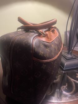Authentic Louis Vuitton Purse for Sale in Brooklyn, NY - OfferUp