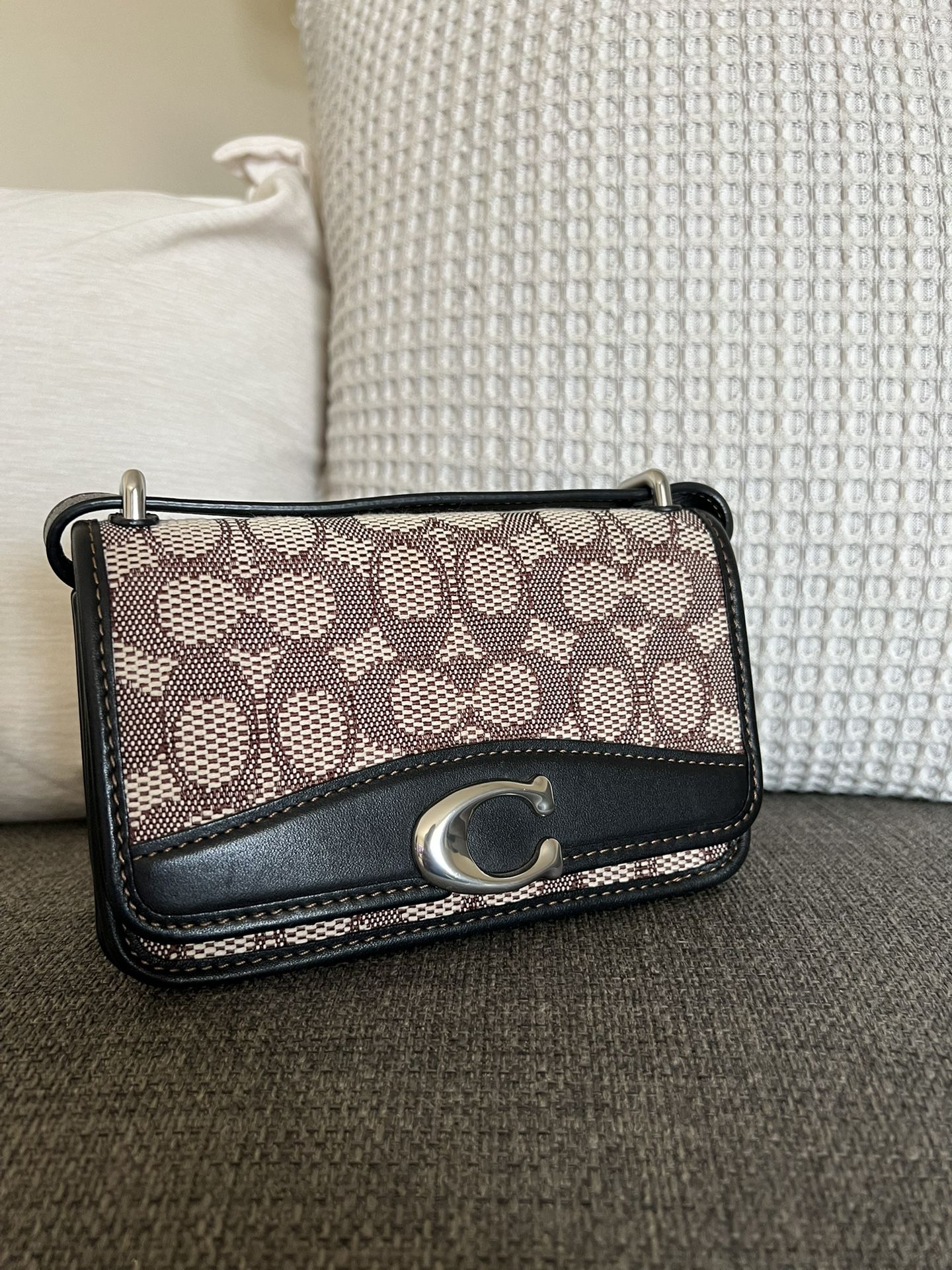 Coach Bandit Mini