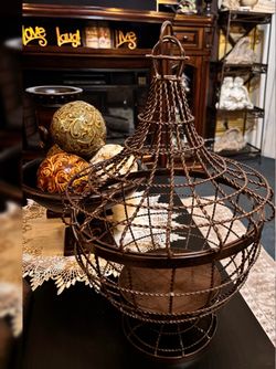 Canasta de Metal/ Home Interiors