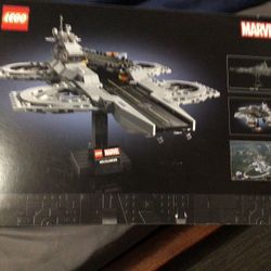 Lego The Avengers Helicarrier 509 Pc Set