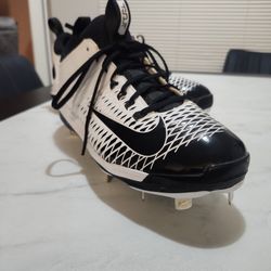 Zapatos De Clavos Para Jugar Pelota Size 11