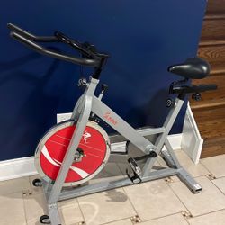 Sunny Health & Fitness Stationary Indoor Cycling Bike
