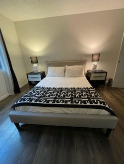Crate & Barrel - Lane Full Boucle Elephant Low-Profile Bed (Full Size Bed Frame)