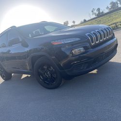 18 Black Jeep Cherokee 