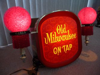 Vintage Old Milwaukee Beer Light