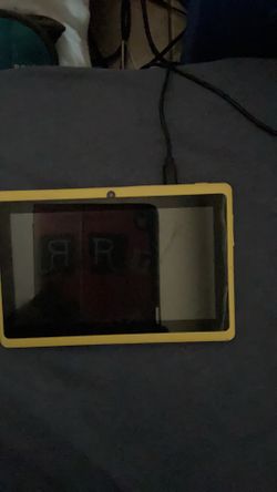 small tablet with yellow covering and it works great