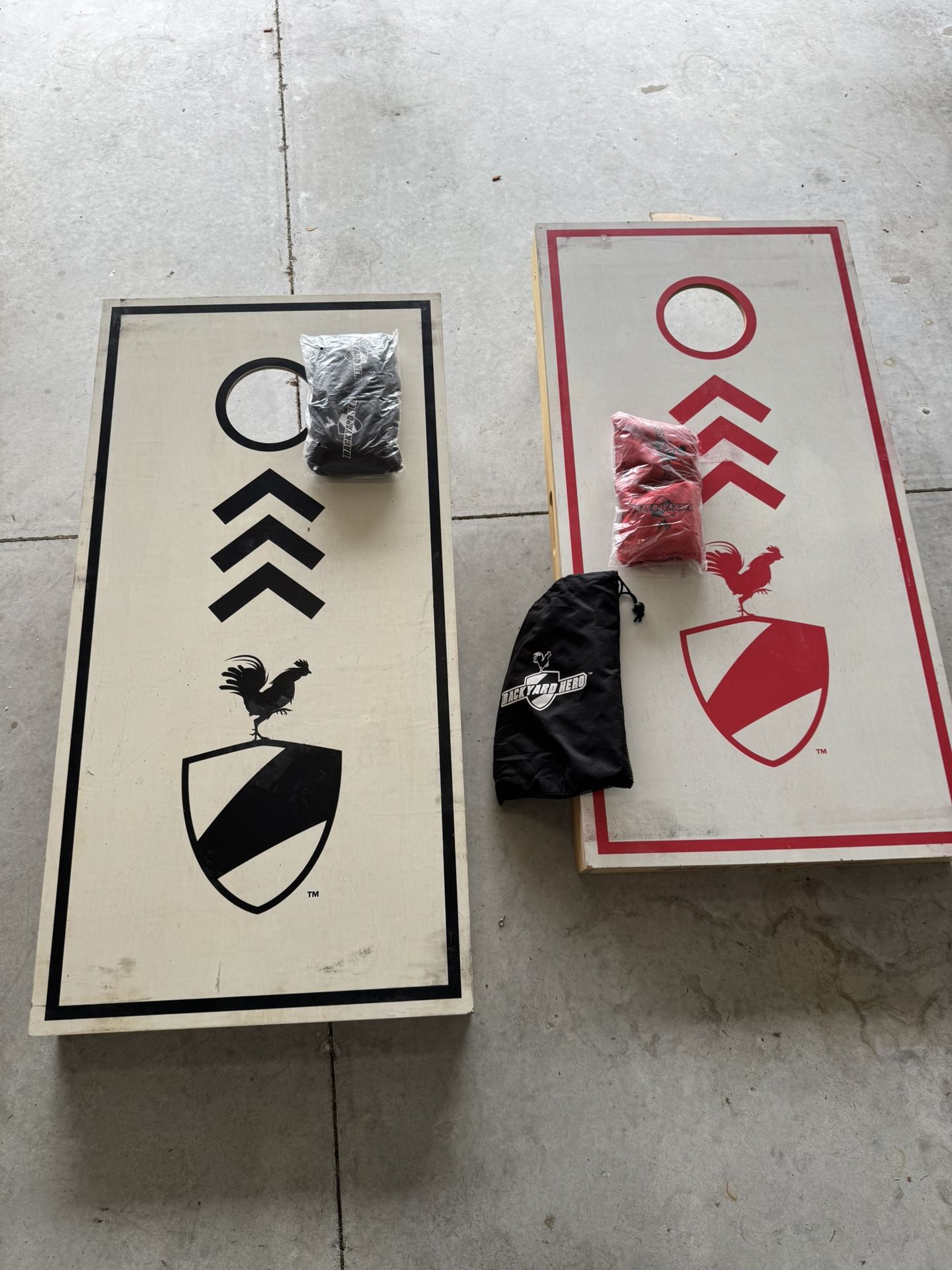 Corn Hole Set Tournament Size (Backyard Hero)