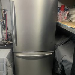 Counter Depth Refrigerator 