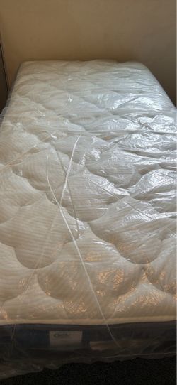 Serta twin bed