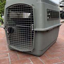 LARGE Petmate Kennel