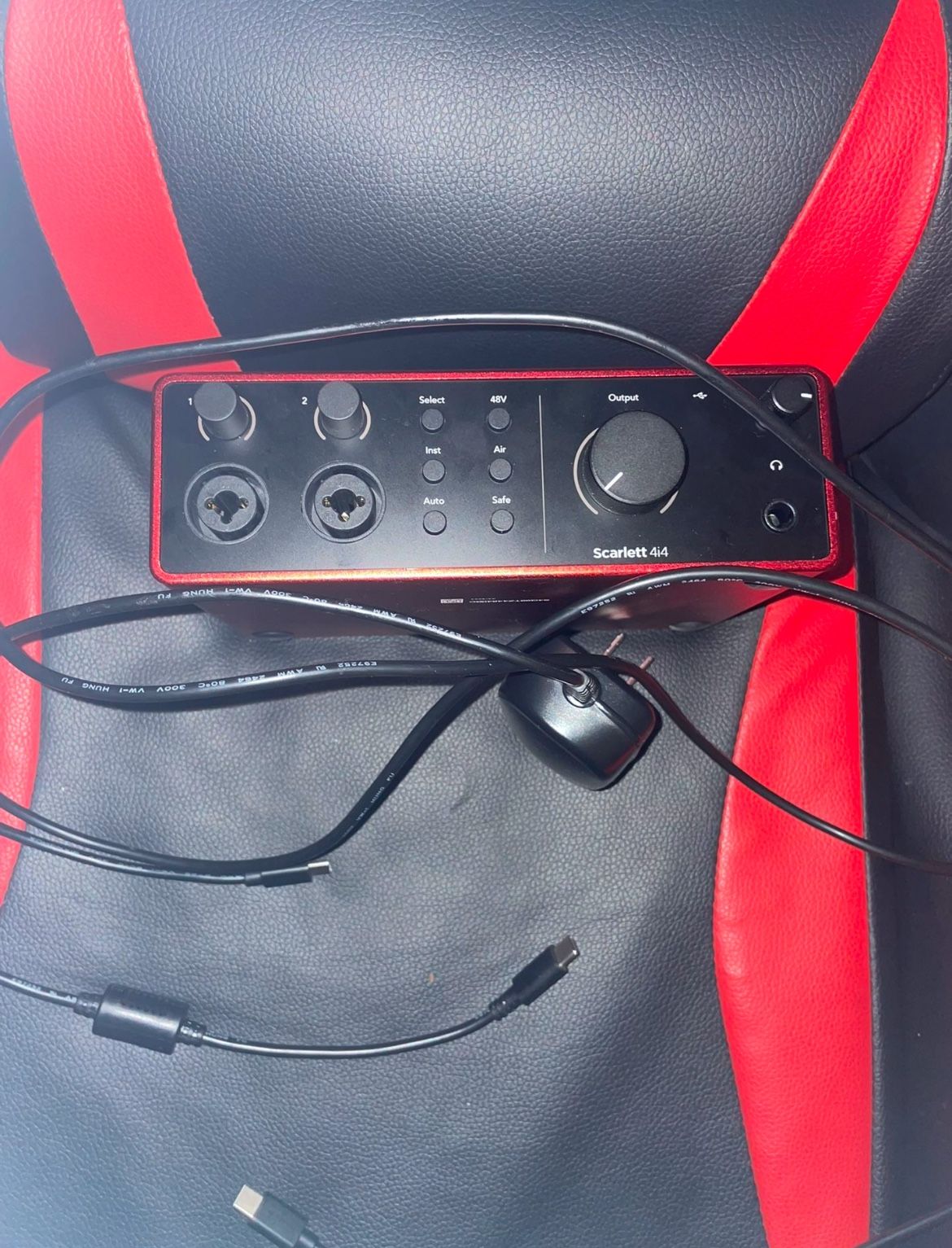 Scarlet 4i4 Interface