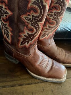 Woman ariat boots