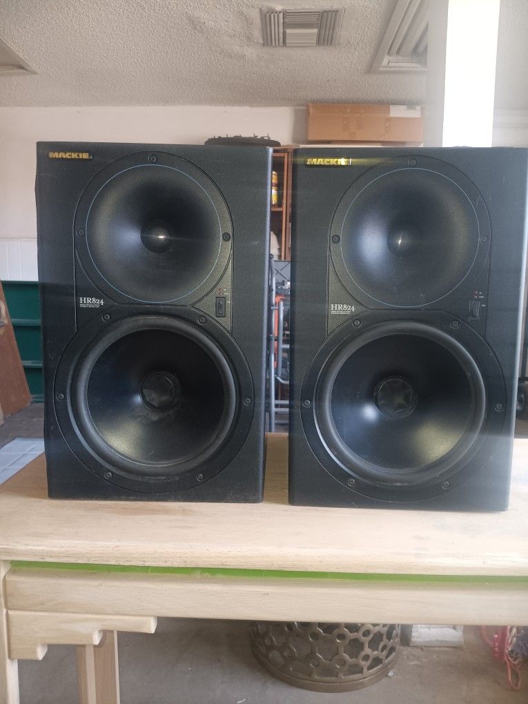 A Pair Of Mackie HR824 High Res Studio Monitor Speakers