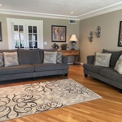 Couch (sofa) and Loveseat Set