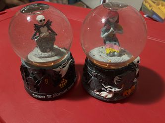 Tim Burton the nightmare before Christmas sally and jack snow globes