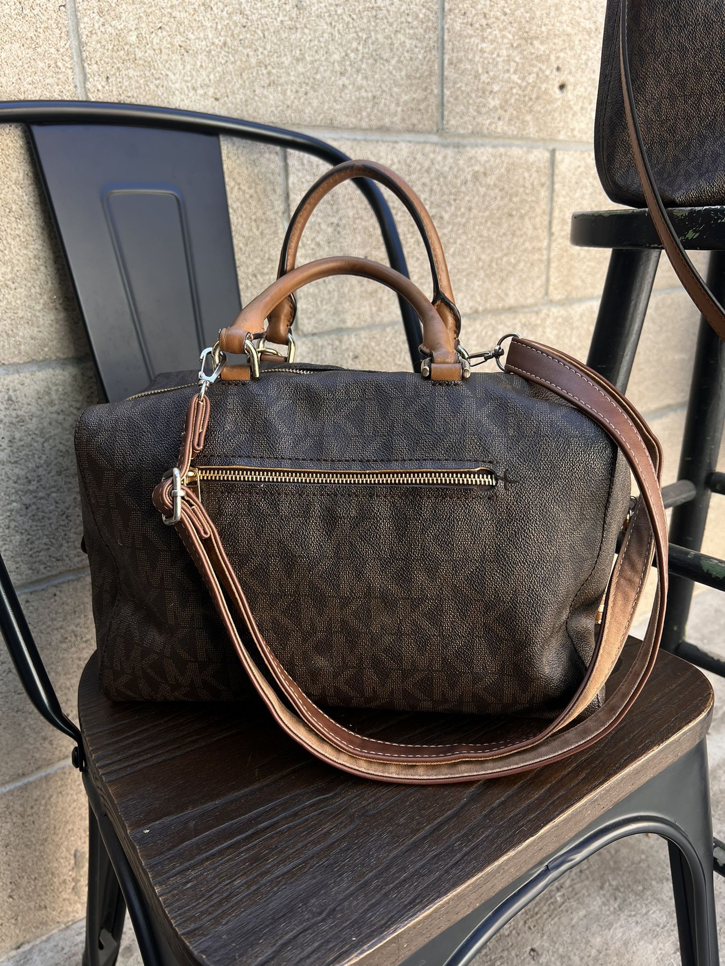 michael kors Large Laptop Travel Bag for Sale in Louisville, KY - OfferUp