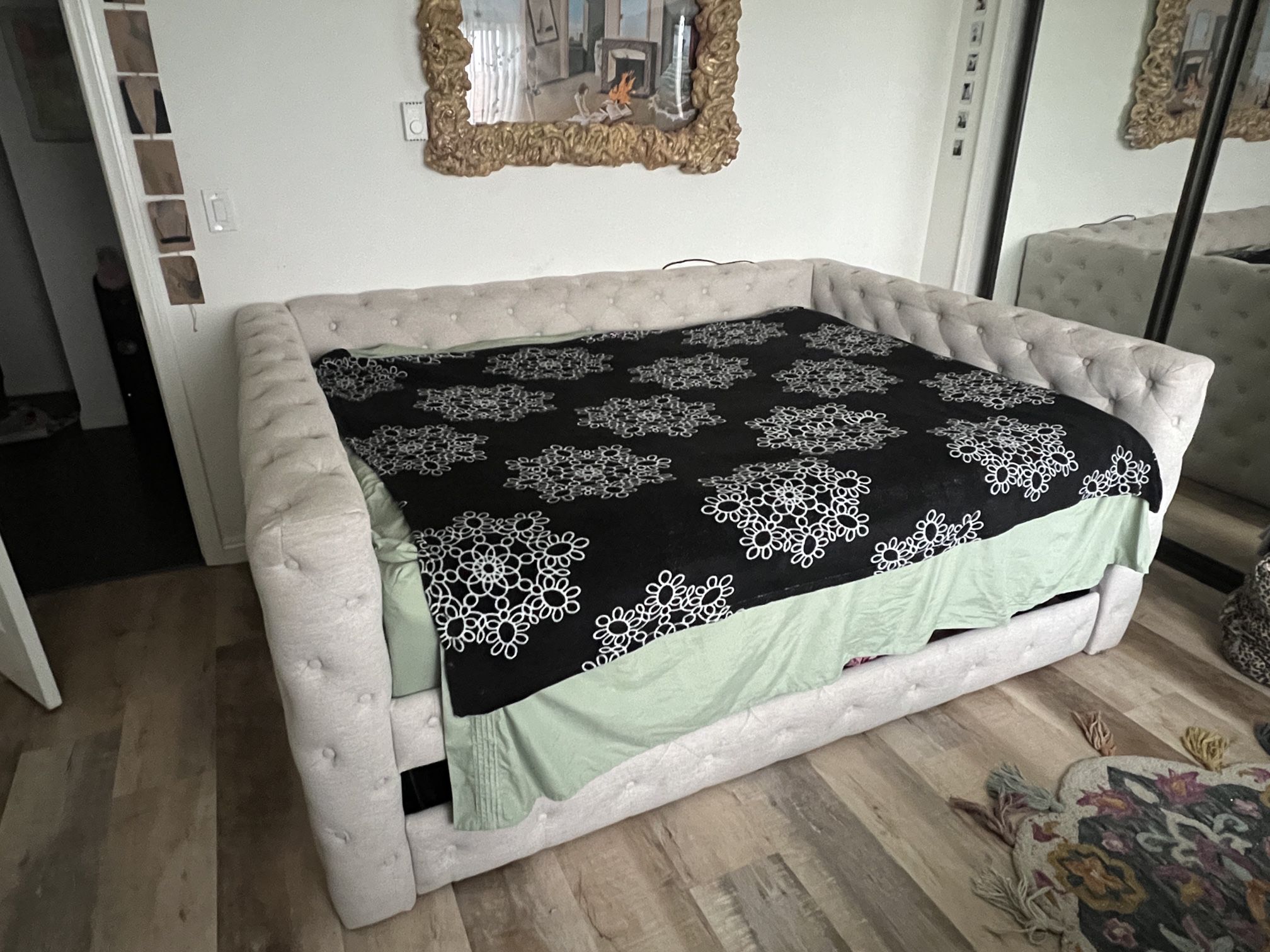 Queen Daybed with Trundle