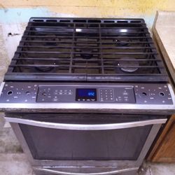 Whirlpool Gold Series 5 Burner Gas Stove/Oven
