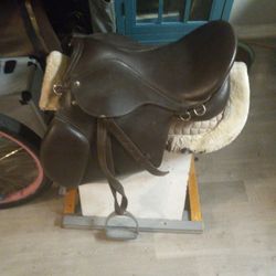 Saddle, Brown,English 15" Seat