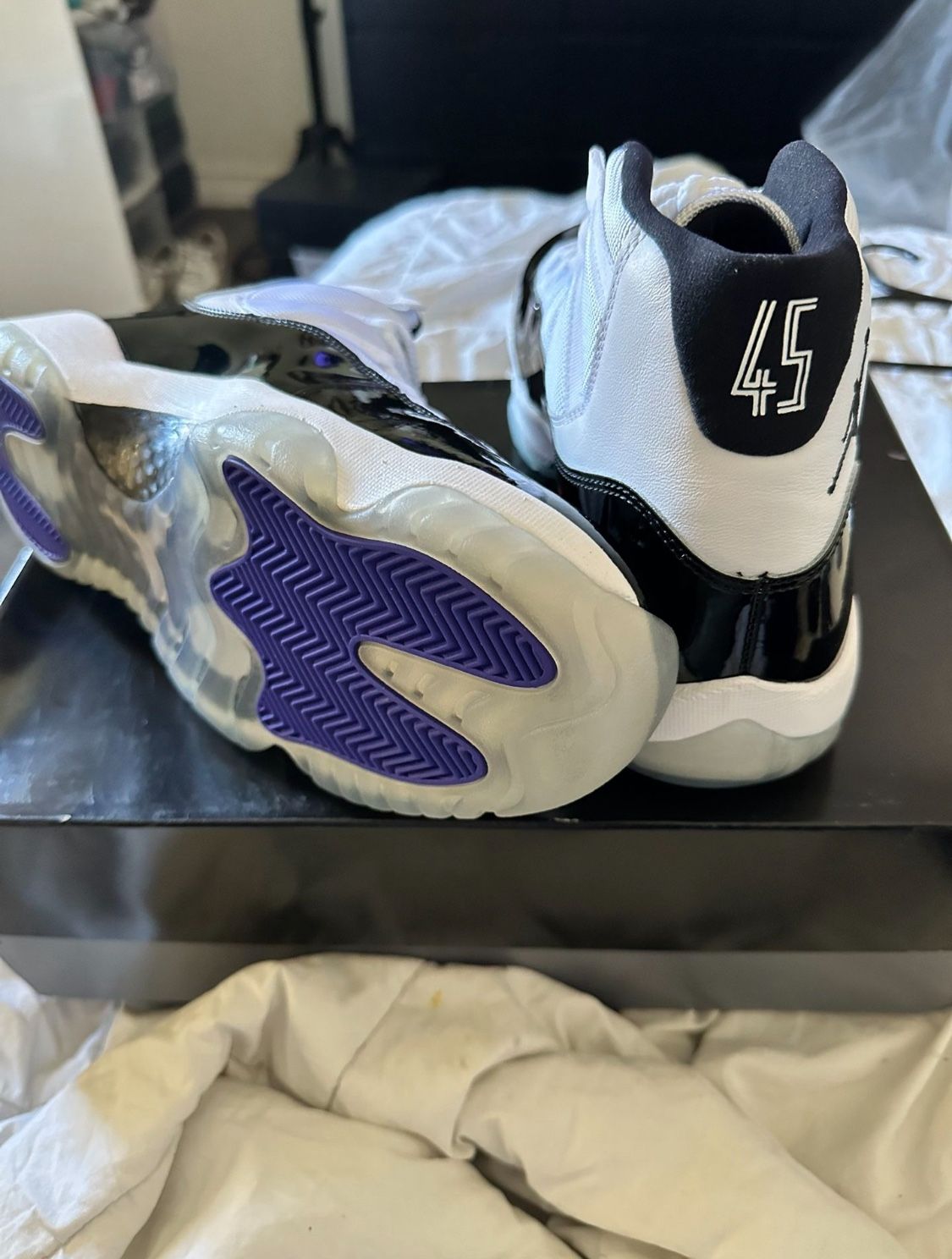 Jordan 11 Concord Size 10.5