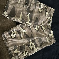 Signiture Levis Starauss cargo shorts 