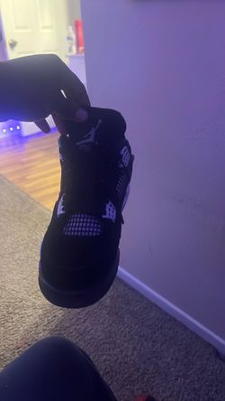 Air Jordans 4 white thunder