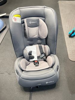 NEW 2-in-1 convertible car seat