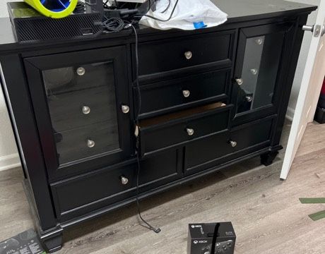 Dresser