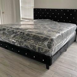 New Queen Bed Wht Matres For $349