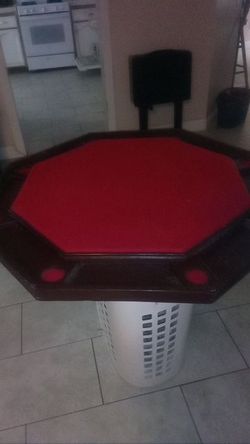 Eight player poker table