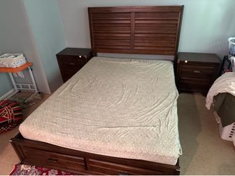 Bedroom set Queen