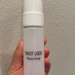 Beauty Secrets Twist Lock Pump Dispenser 4oz