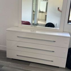 Closet Dressers With Mirror 