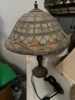 Tiffany-Style Stained Glass Table Lamp