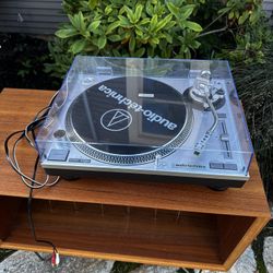 Audio Technica Turntable