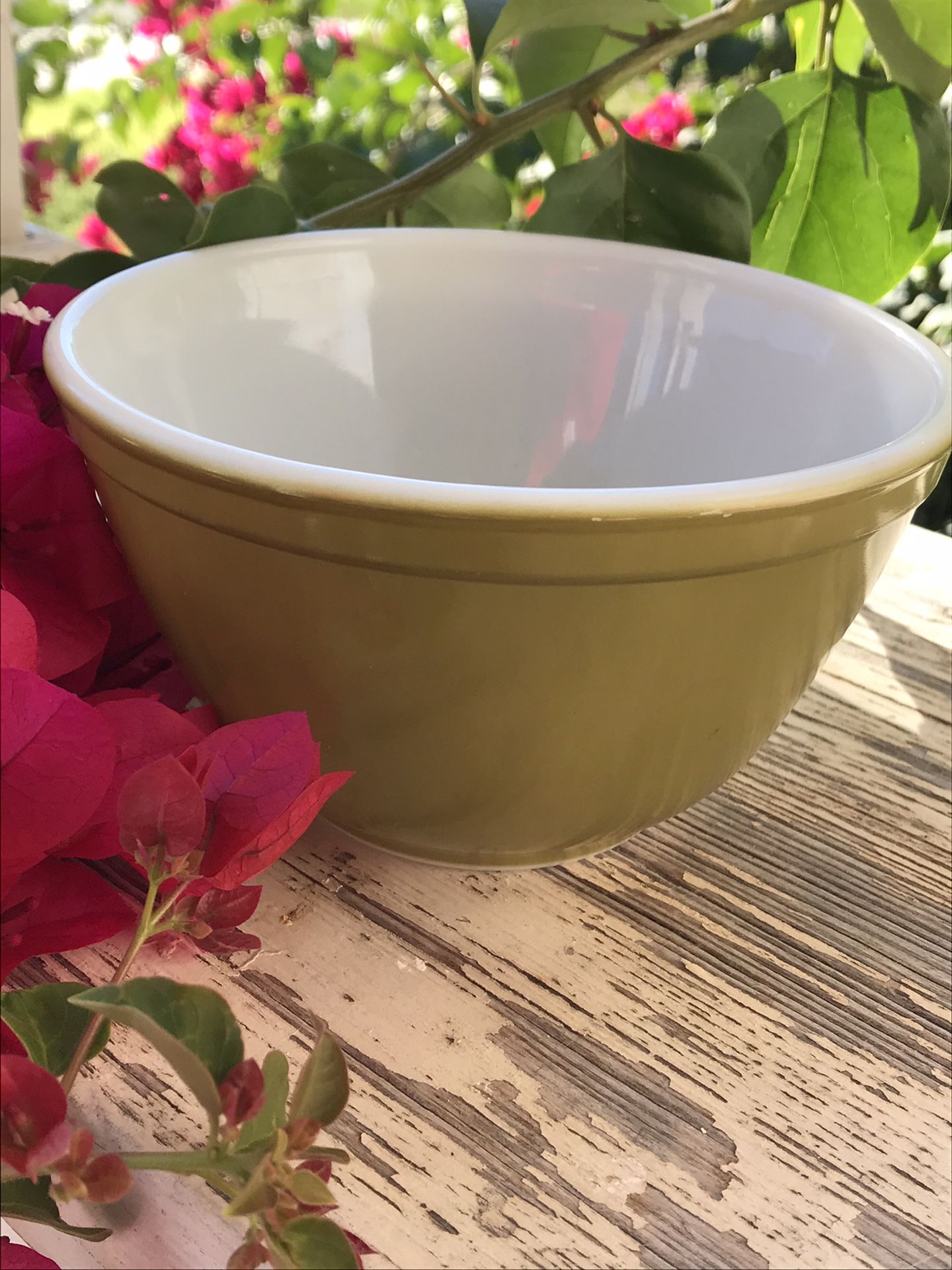 Vintage Olive green Pyrex 1 1/2 Pint