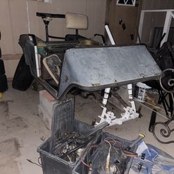 Lifted golf cart with gas motor make offer $$$ fresh powder coated suspension 