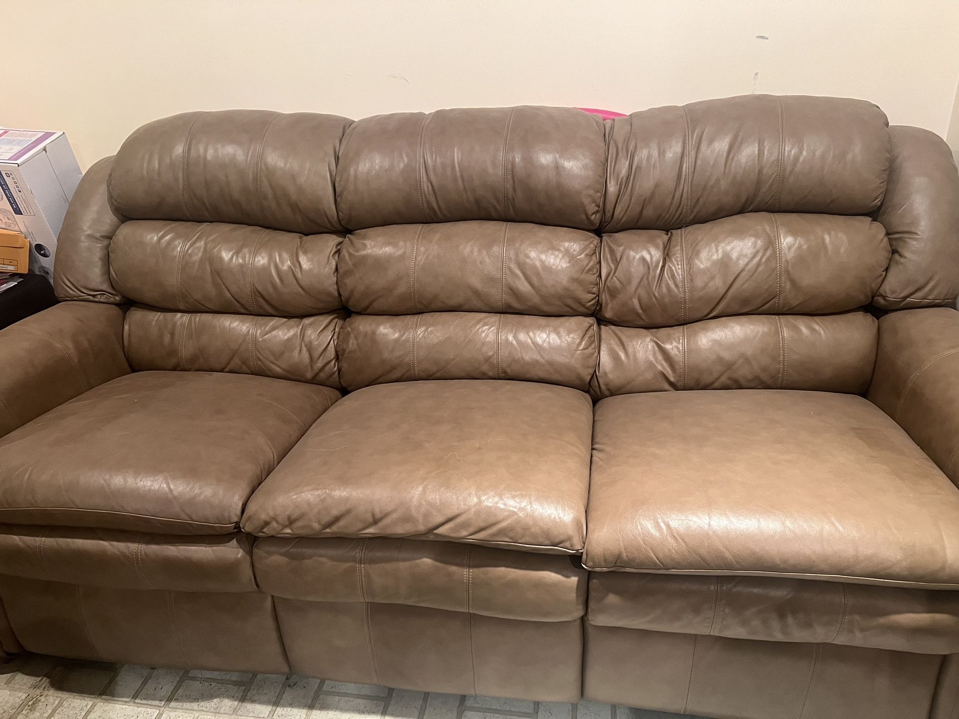 Comfy Leather Couch And Chair 