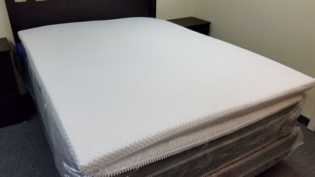 Memory foam topper