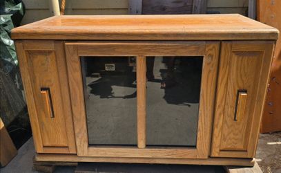 CABINET SOLID OAK