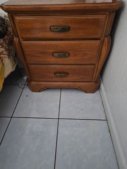 Dreser with  mirror & 2 night stand