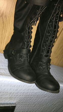 Boot. Size 10 .look pretty and sexy