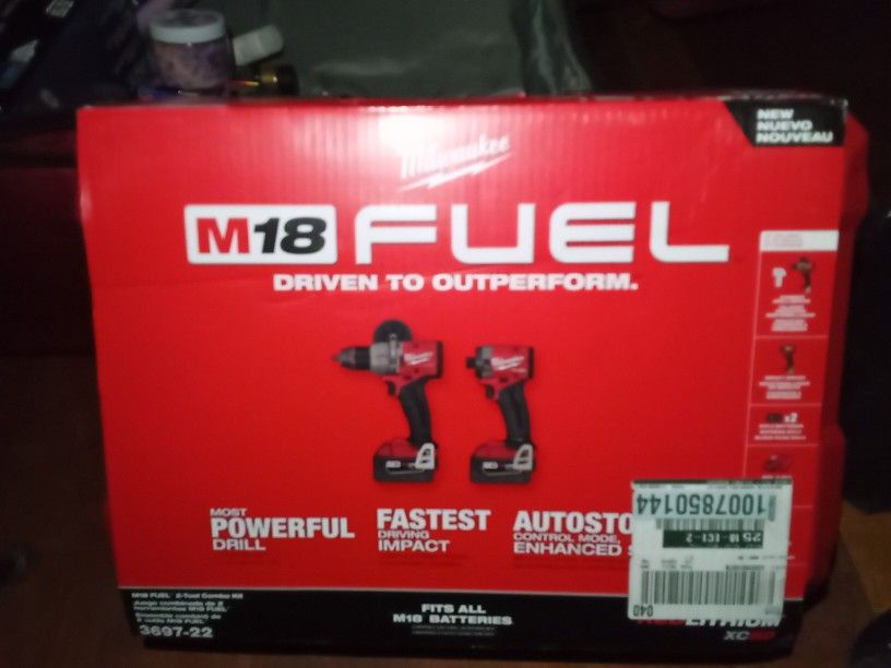 Milwaukee 18 Vault Double Tool Combo Set