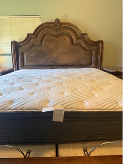 CA king bedroom set NEED GONE