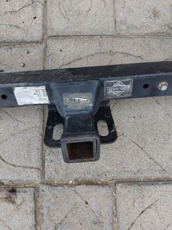 Heavy Duty adjustable Hitch / Up To 6000 Pounds