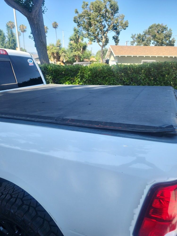 Truck Bed Cover For Sale For 6.5 Size Bed.