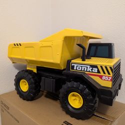 Tonka Classic Steel Mighty Dump Truck
