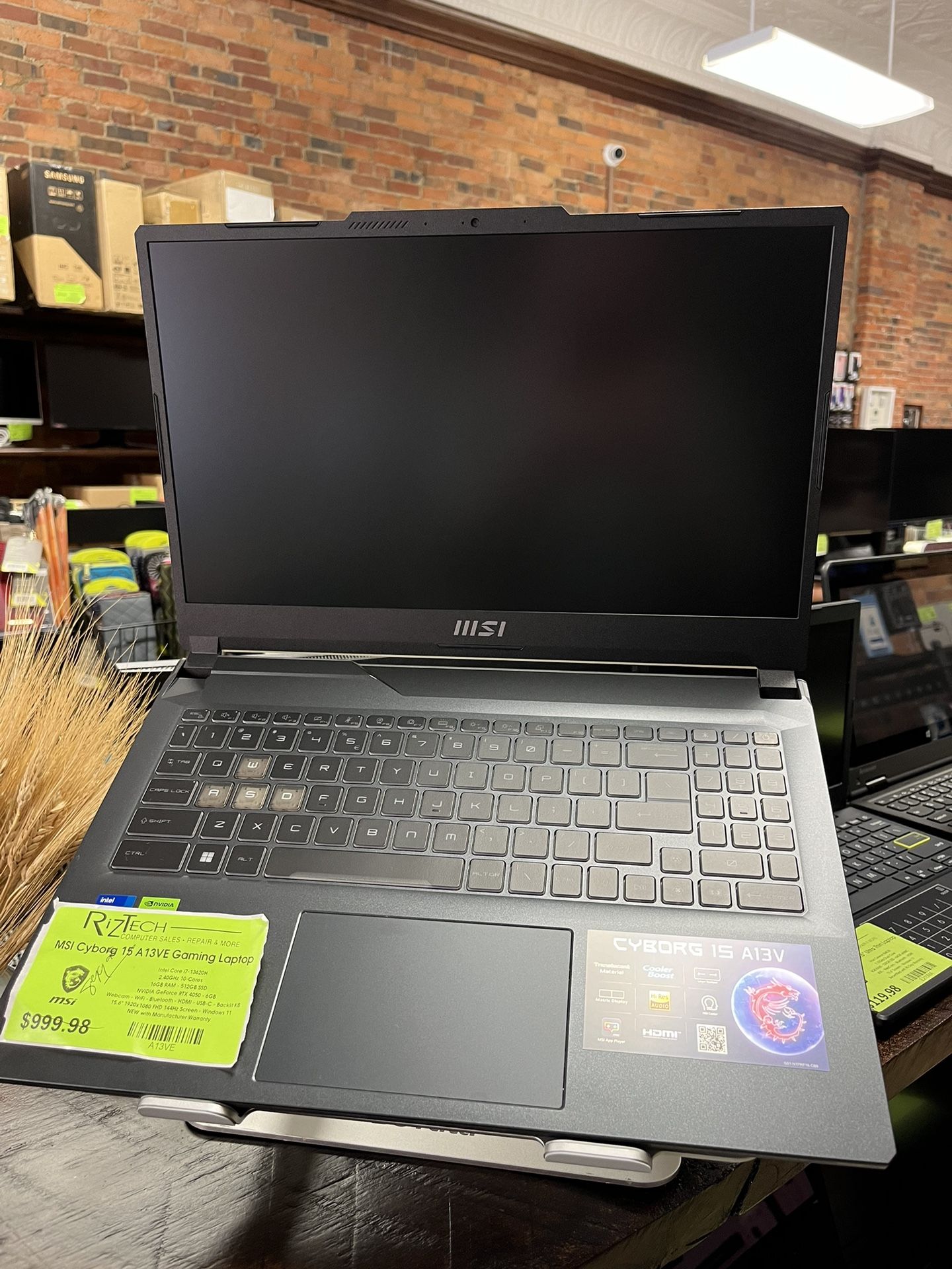 NEW MSI Cyborg 15 A13VE Gaming Laptop Intel Core i7 2.40GHz 10-Cores 16GB RAM 512GB SSD 6GB GPU